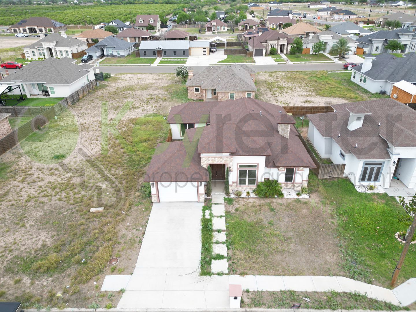 Beautiful 3 bedroom/ 2.5 bath Home in Edinburg – photo 5