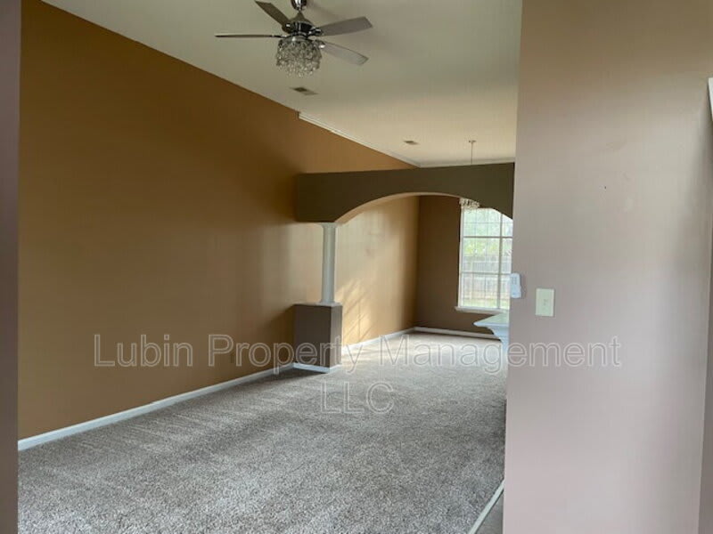 5474 Hidden Meadows Dr – photo 2
