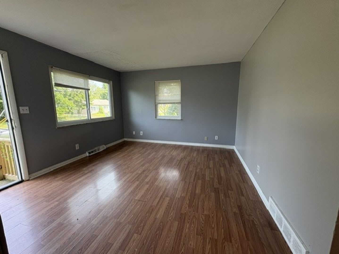 Affordable 2-Bedroom Ranch-Style Home with Full Basement – photo 2