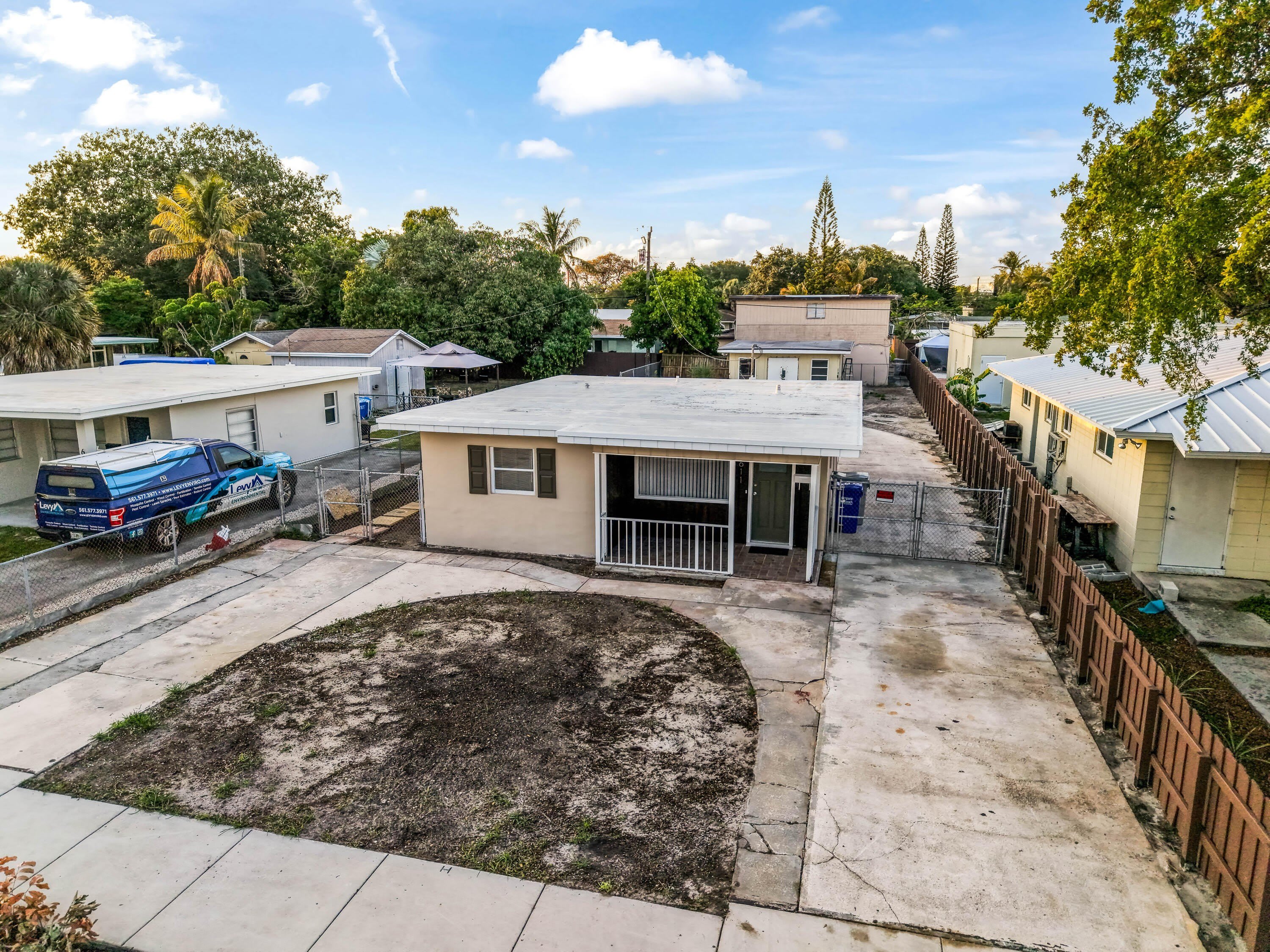 611 NE 34th Street – photo 3