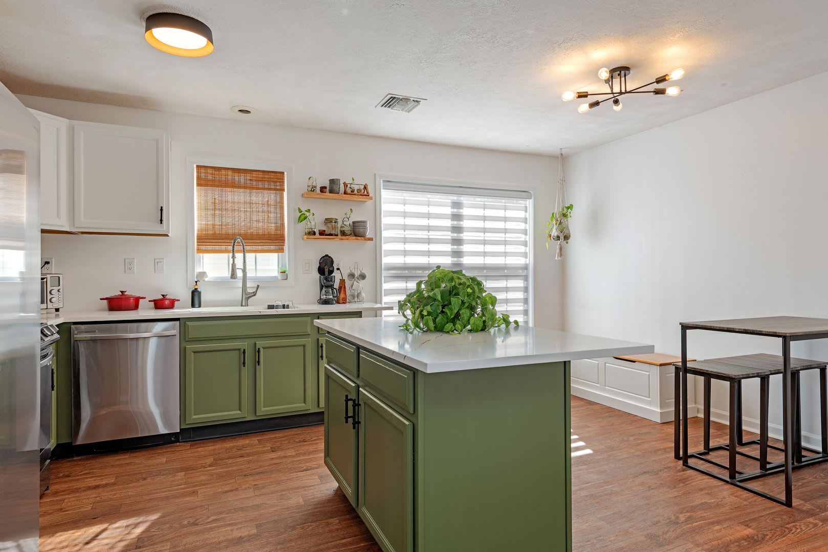 ***BEAUTIFUL ANNUAL RENTAL***FURNISHED OR UNFURNISHED***NOW AVAILABLE*** – photo 2