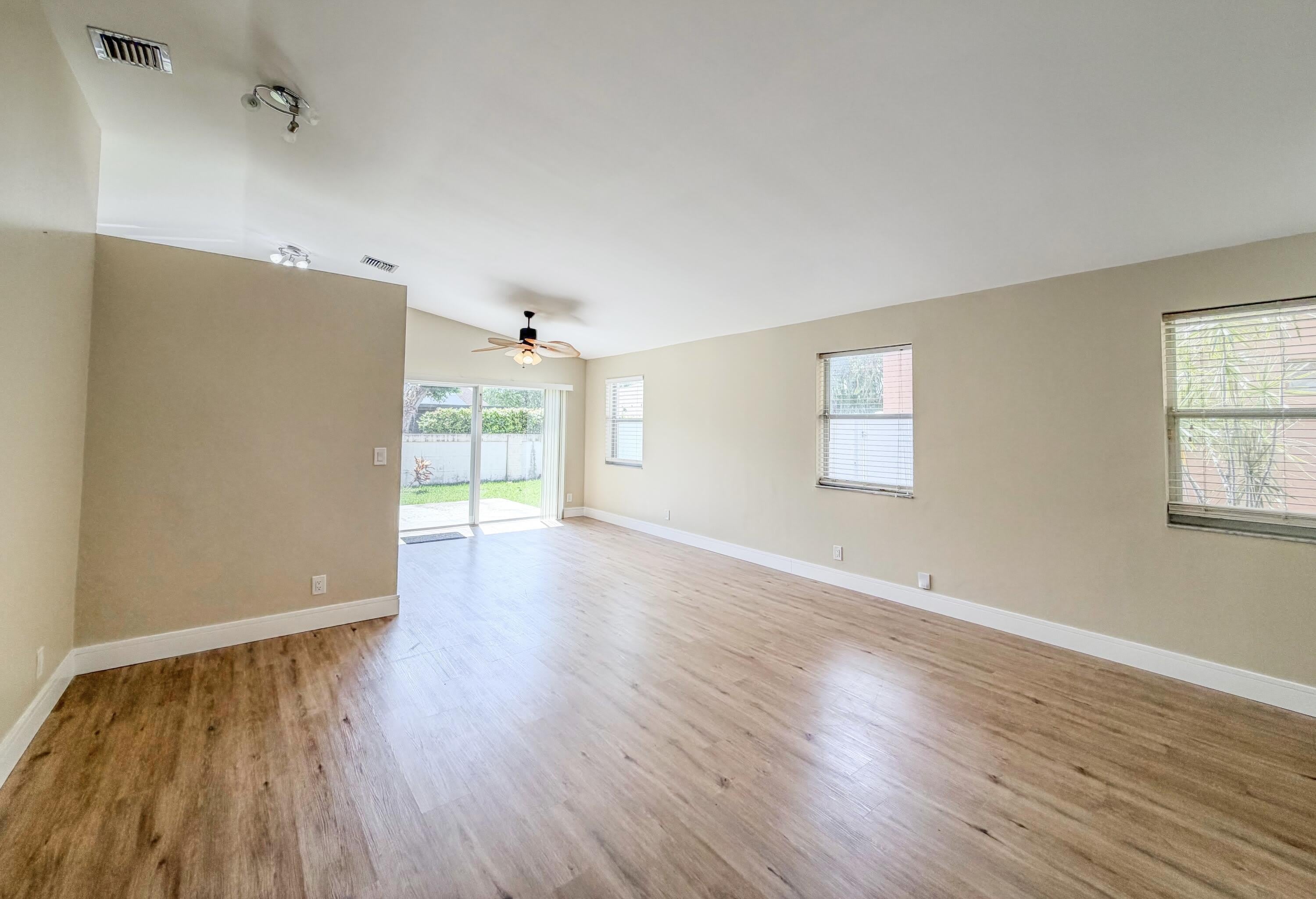 90 NW 42nd Way – photo 5