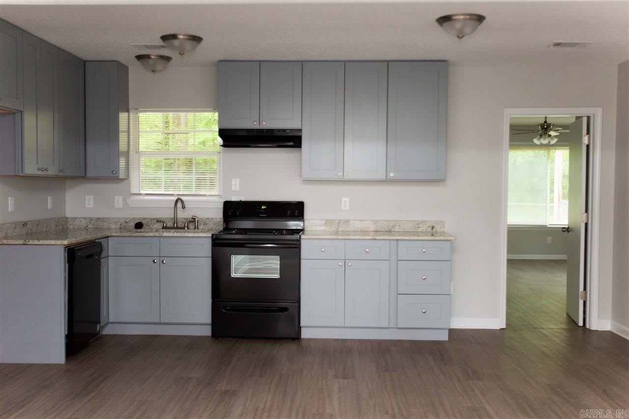 6724 Carolina Drive – photo 4