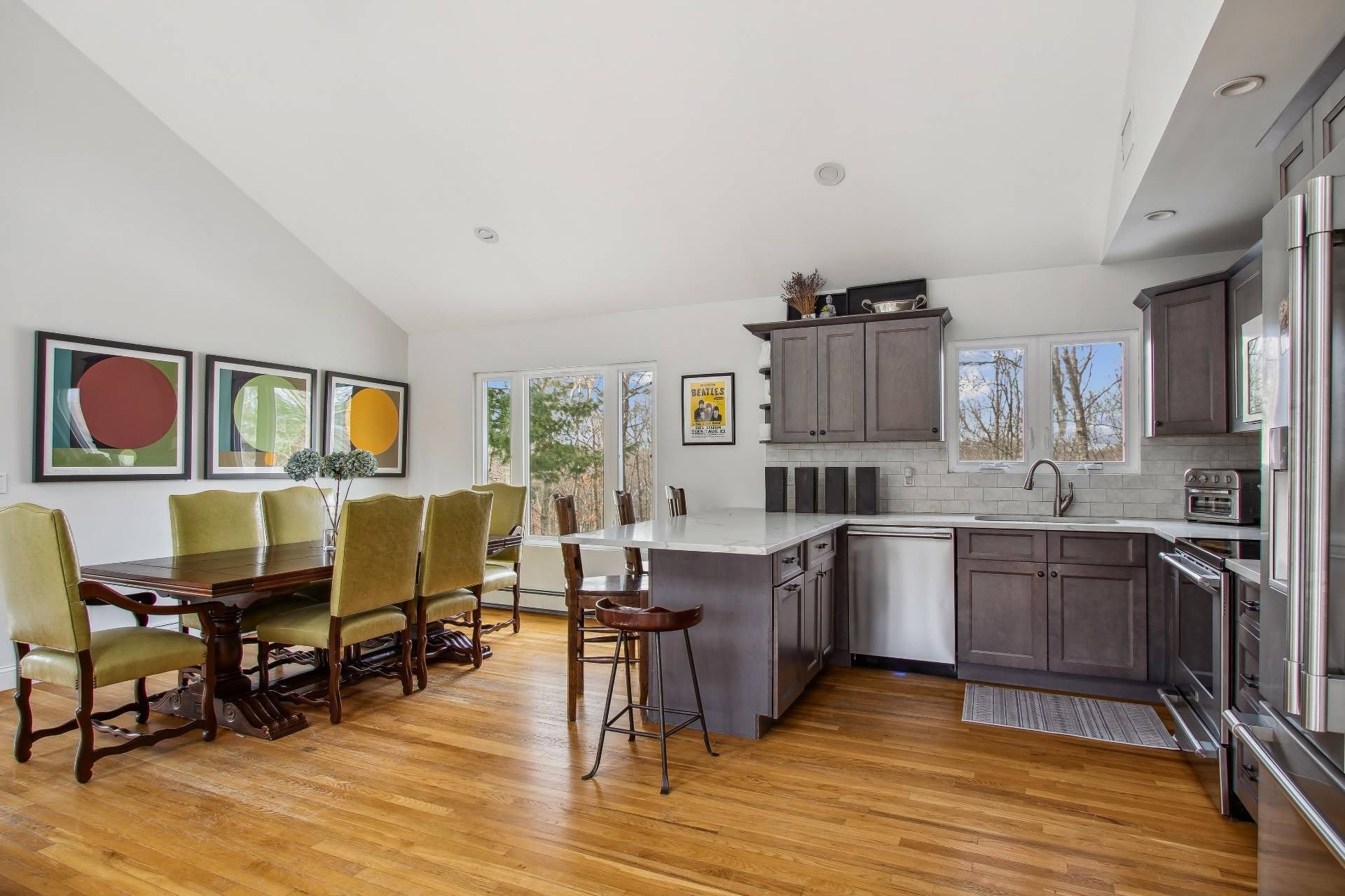 30 Squires Blvd – photo 3