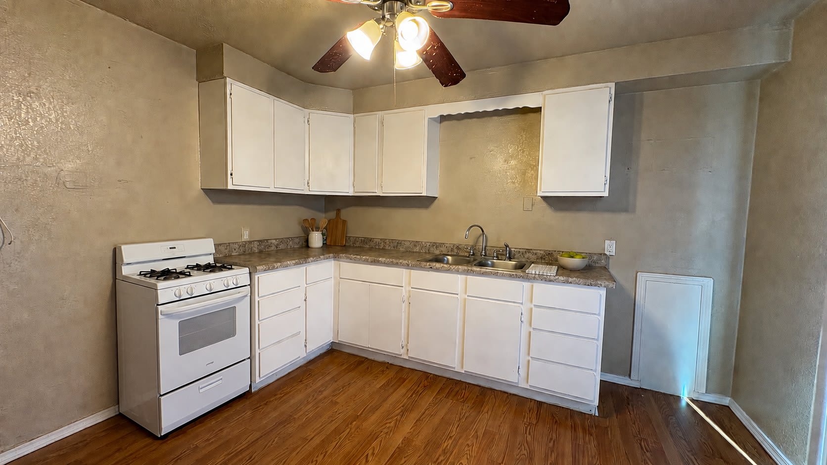3932 Mallard Dr – photo 3