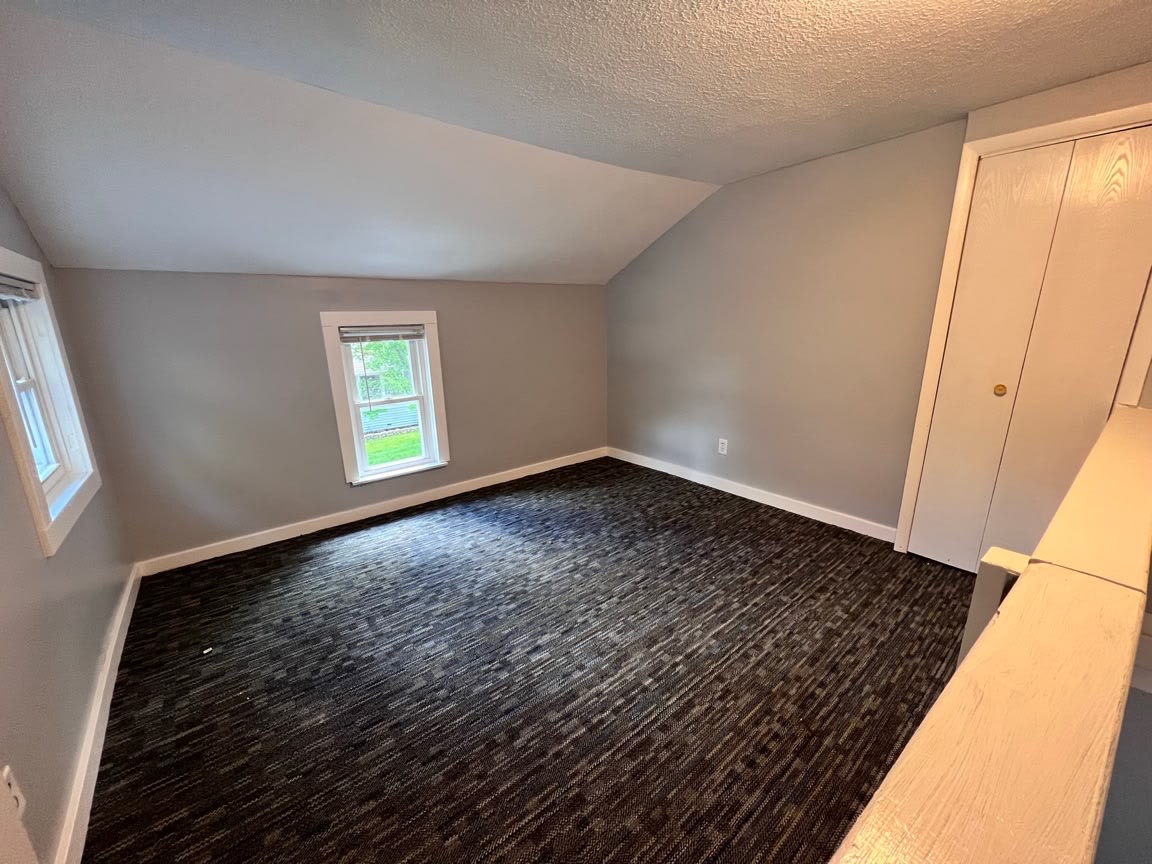 320 West Henry Street – photo 3