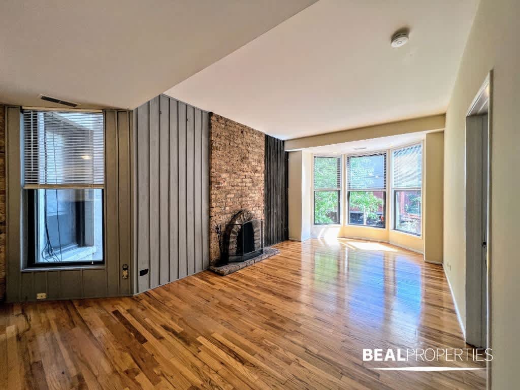 602 W Surf St – photo 4