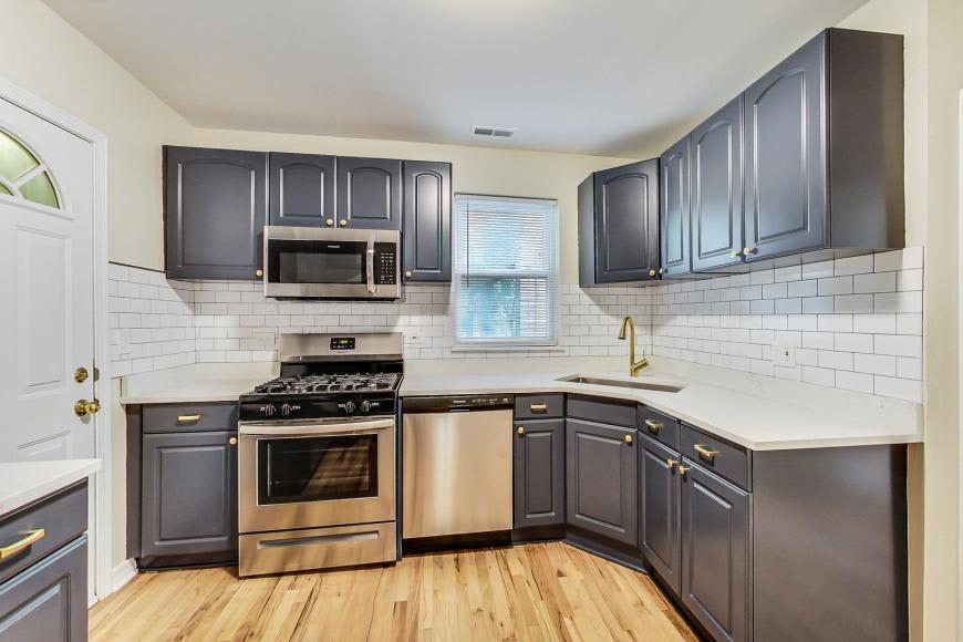2323 North Cambridge Ave. – photo 2