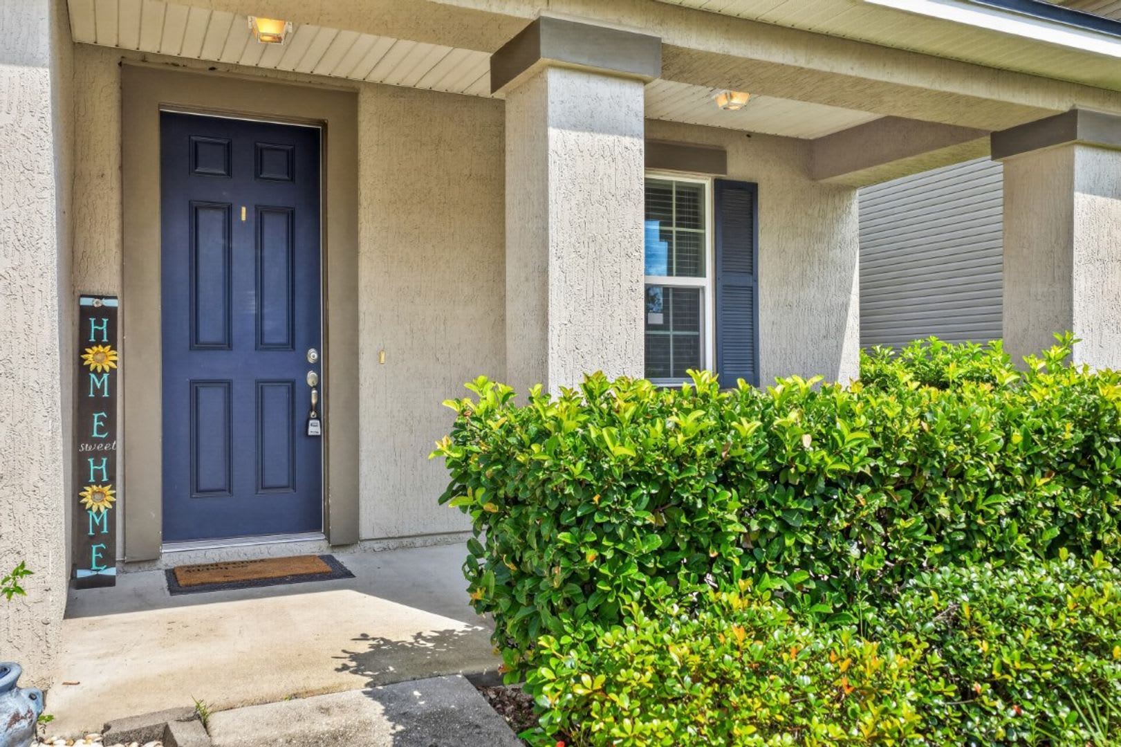 Large 4 bedroom home in Oakleaf – photo 4