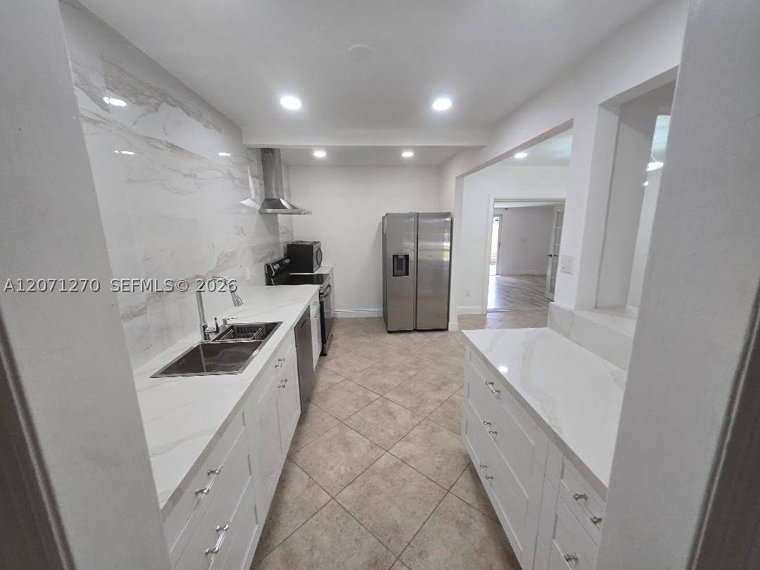 18360 NE 22nd Ave – photo 3