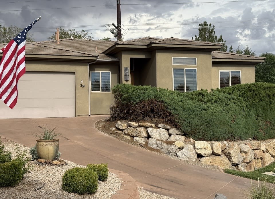 1854 W. Stonebridge Dr. #39 – photo 2