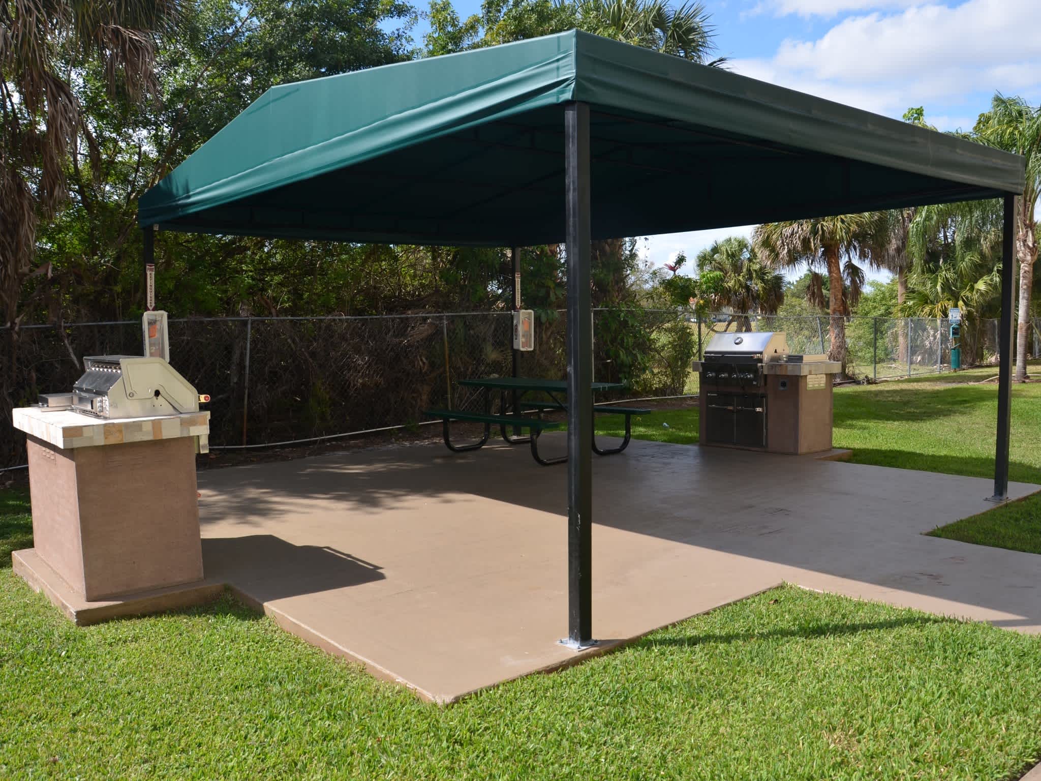 Royalton on the Green – photo 3