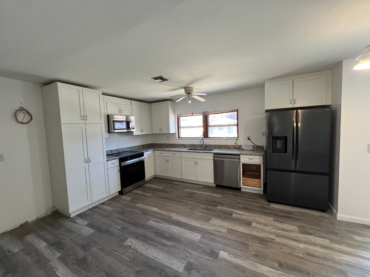 1 200 Annual Lease Plus Water Electric Fees 1 Bedroom 1 Bath Duplex Historic Downtown Punta Gorda – photo 5