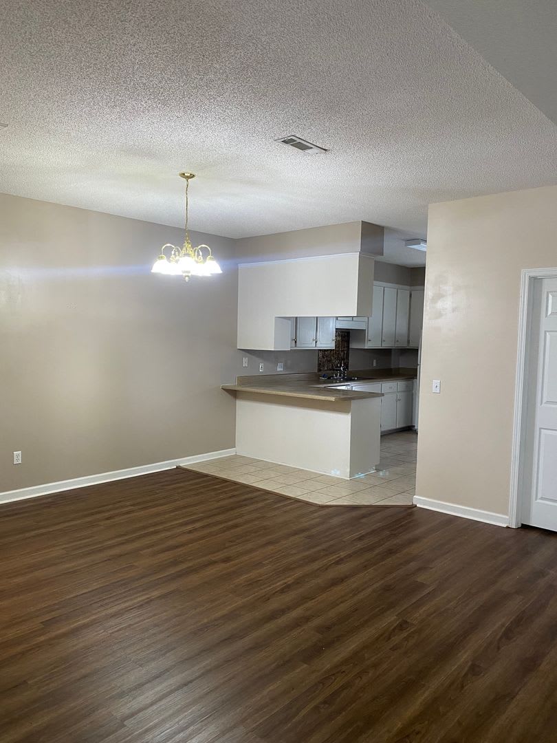 115 Woodmere Dr – photo 3