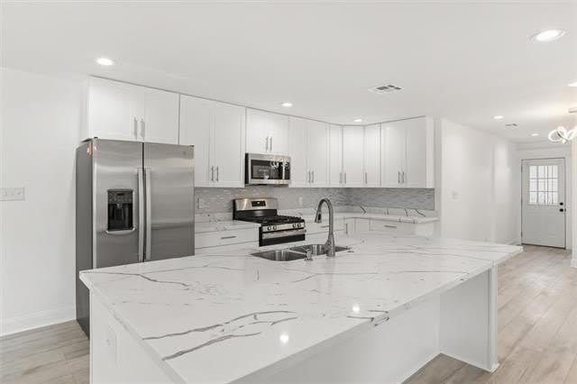 1310 MAZANT Street – photo 4