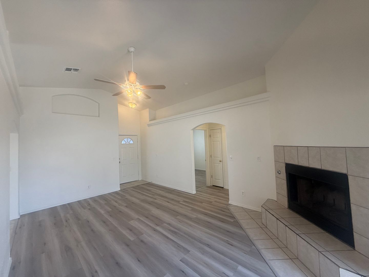 3 Bedroom 2 Bathroom Home – photo 3