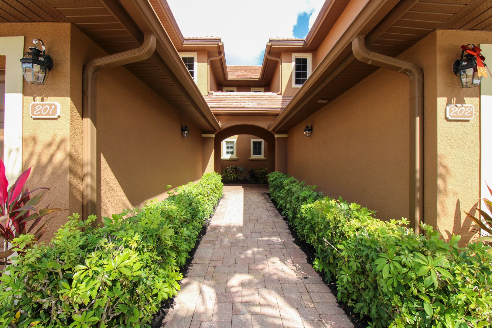 ***SEASONAL OR ANNUAL***FULLY FURNISHED***PLAYERS CLUB AVAILABLE** GATED COMMUNITY*** – photo 3