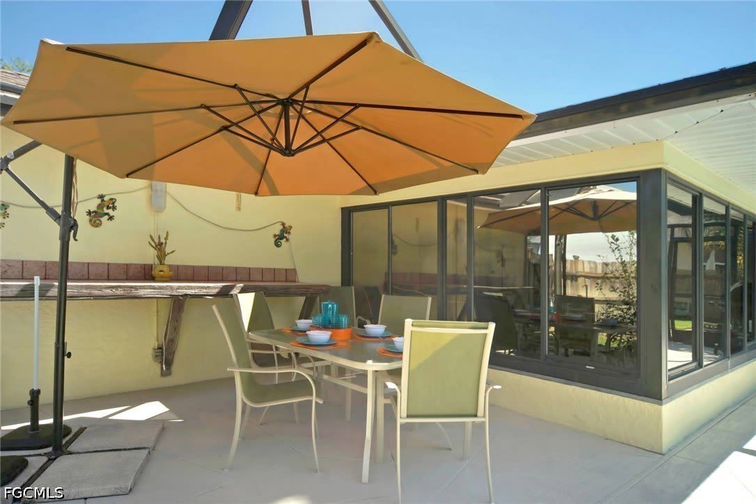 1140 SW 44th Street – photo 2