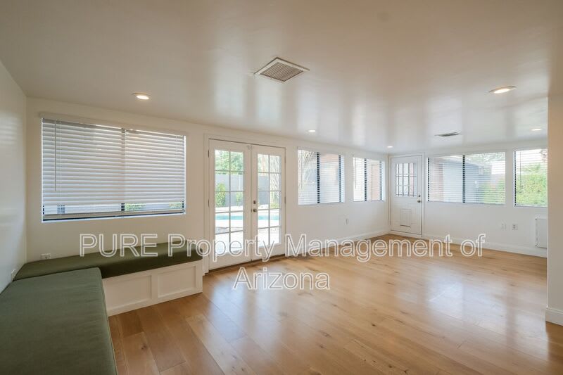2817 N 51st St – photo 1