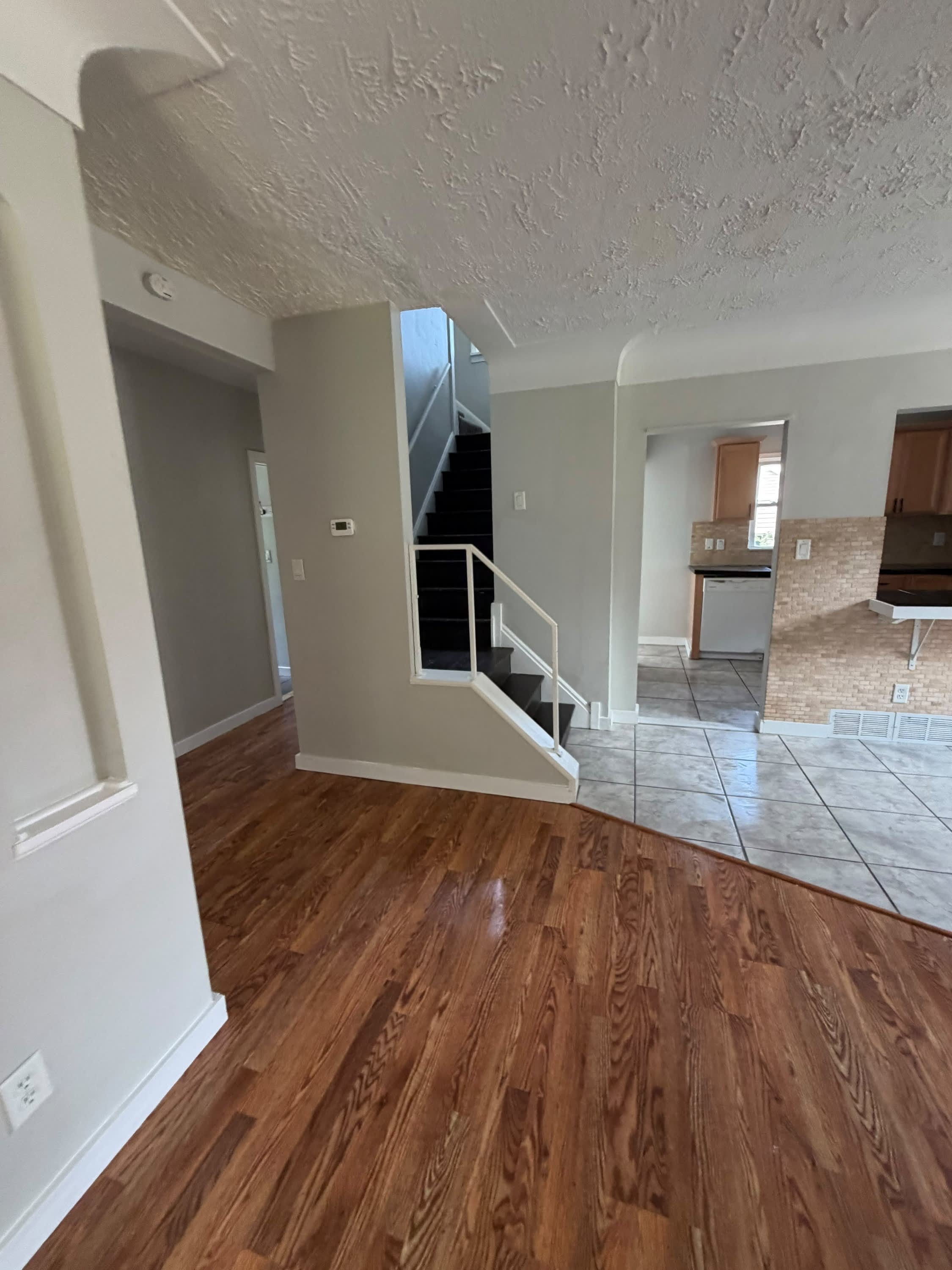 724 East 341st Street – photo 4