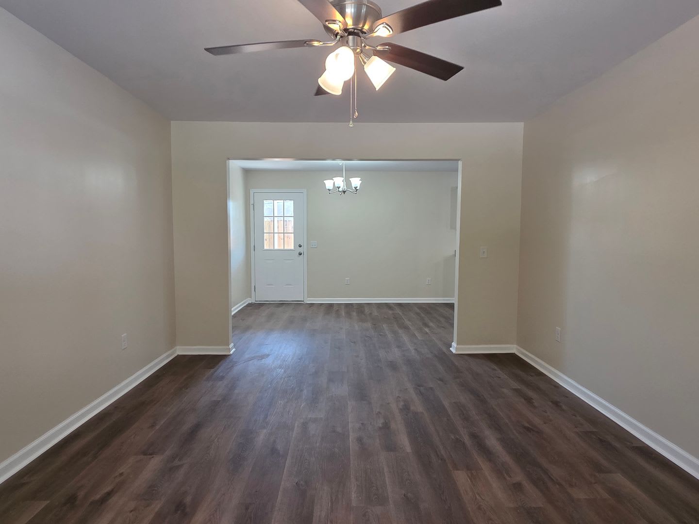 Newly Renovated Townhome in Towne Park Villas – photo 4