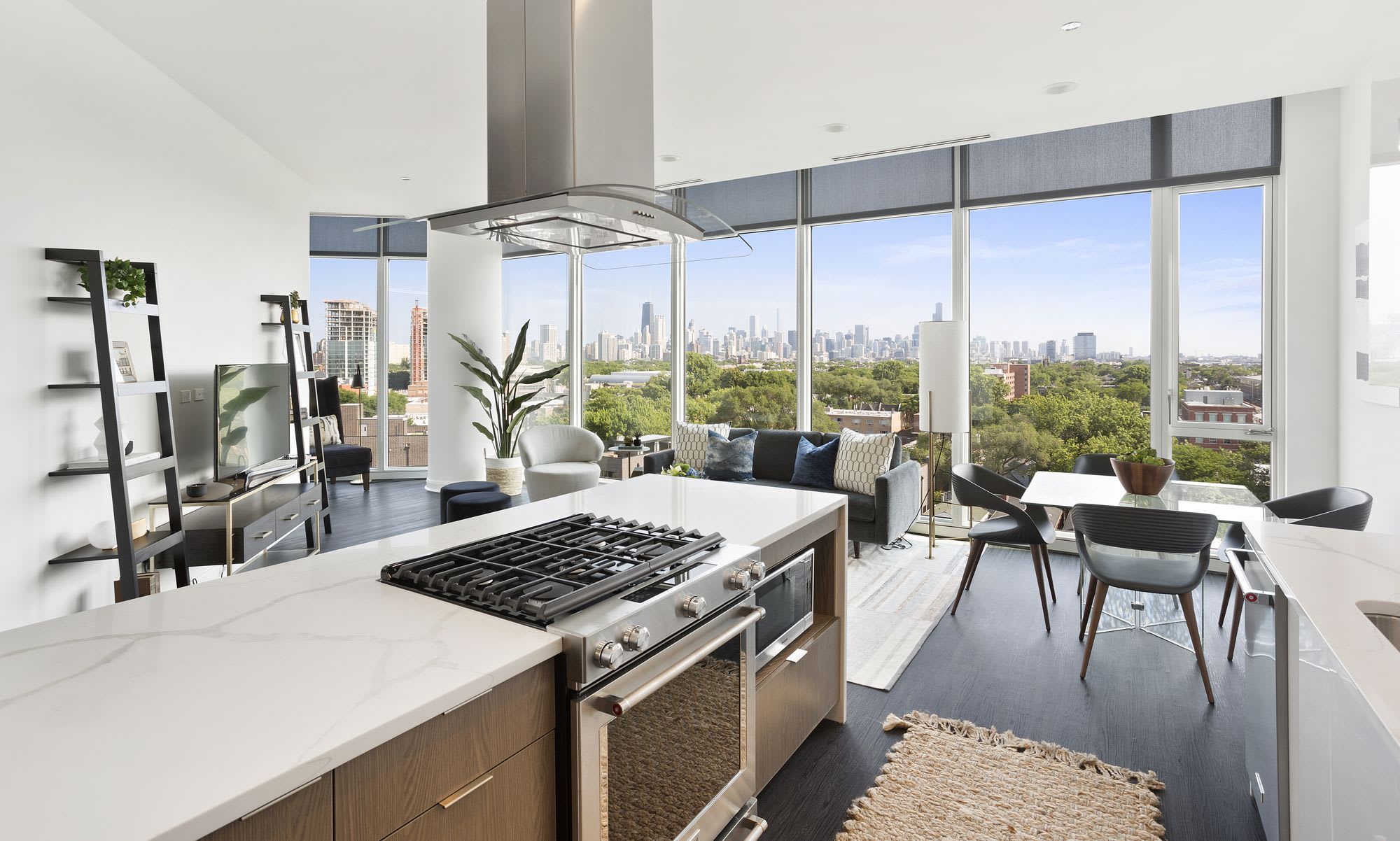Elevate Lincoln Park Apartments – photo 1