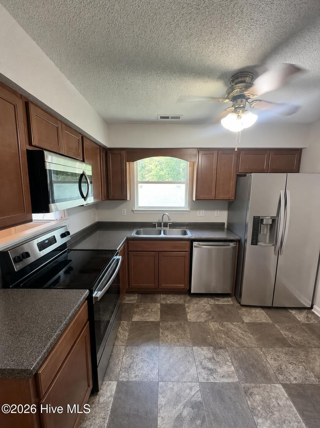 902 Laurel Lane – photo 4