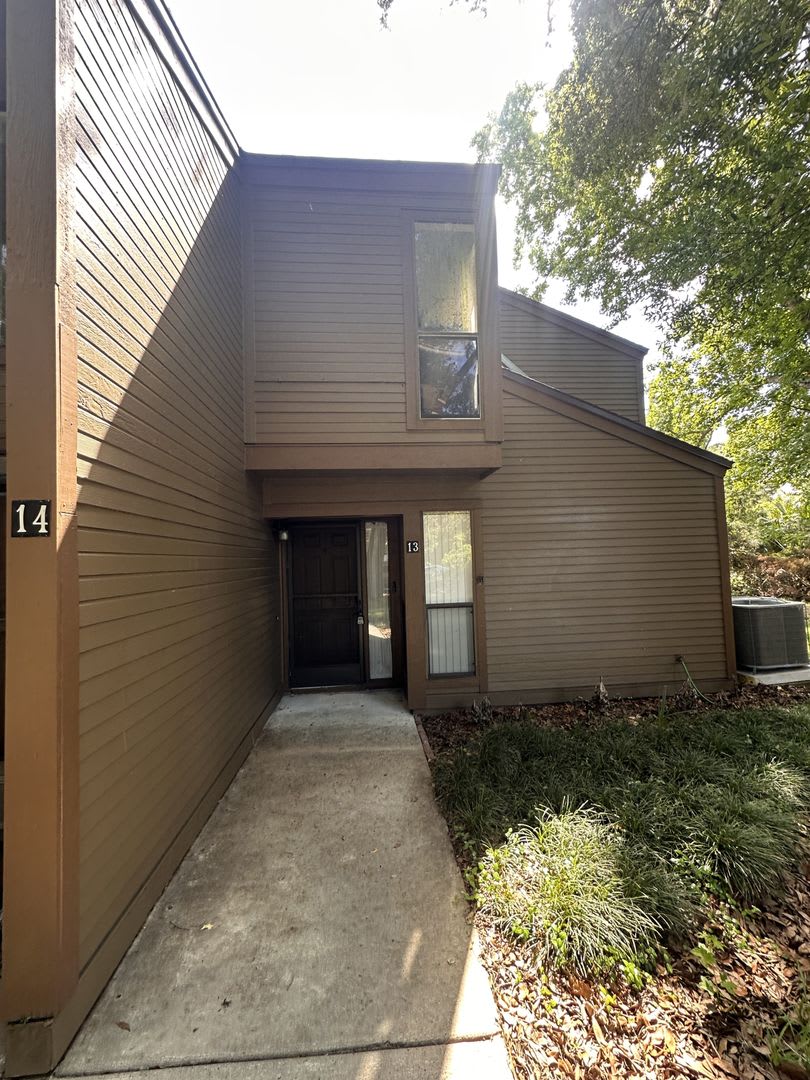 Woodhaven 1st Floor end unit – photo 1