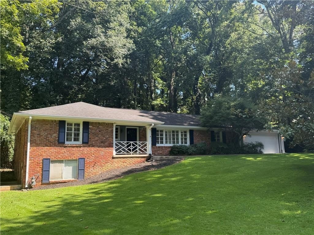 6651 Castleton Drive – photo 2