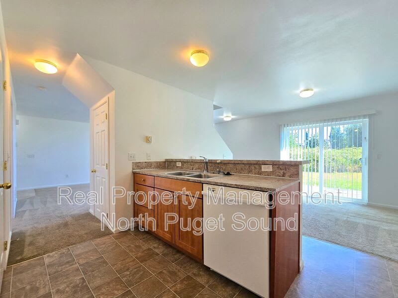 1205 Frontier Cir. E – photo 5