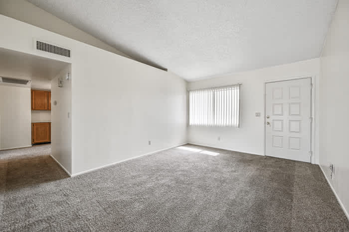 11102 West Turney Avenue – photo 3