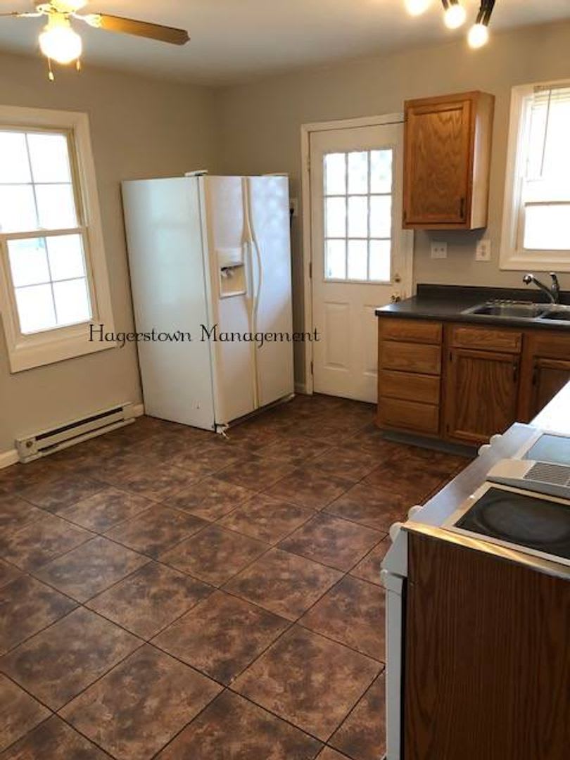 VERY Nice 2 Bedroom on Central Ave – photo 5