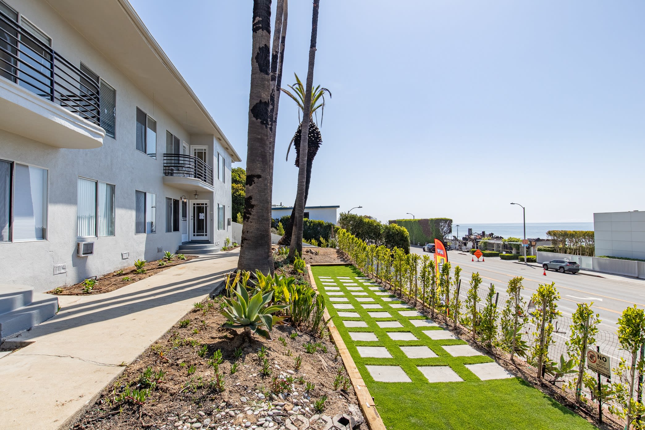 Malibu Cove Apartments – photo 3