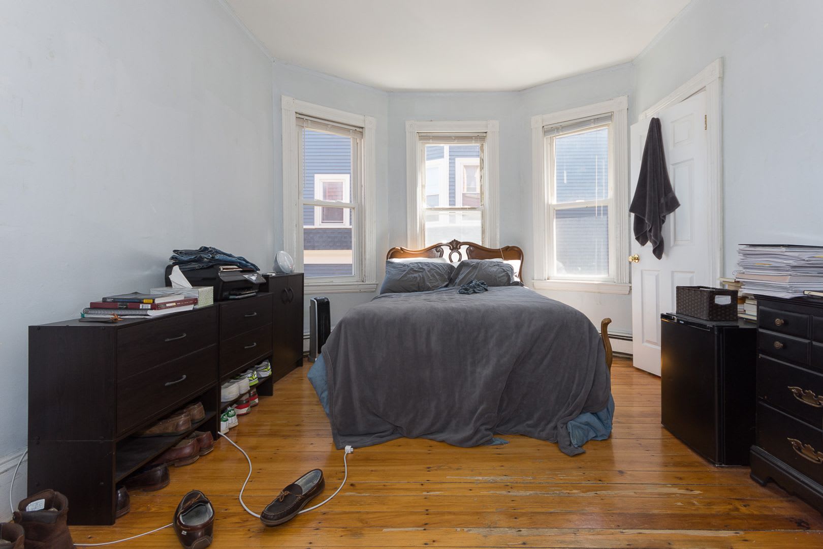 3 Bed / 1 Bath on Hillside St – photo 4