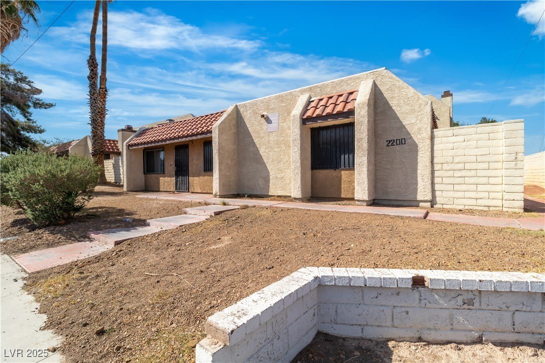 2200 Venus Avenue – photo 1