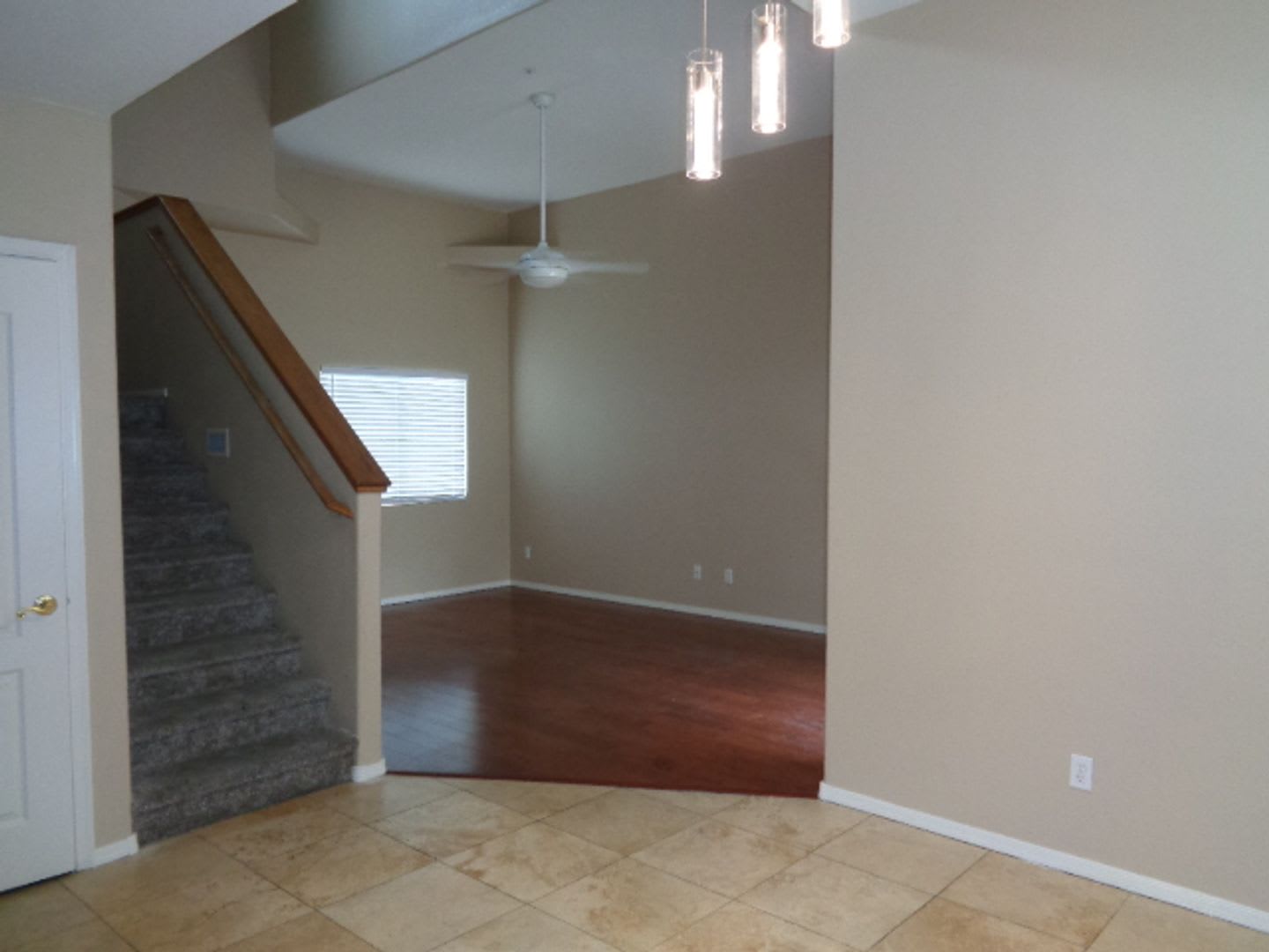 Great 3 bedroom house in gated community near Arrowhead Town Center – photo 4