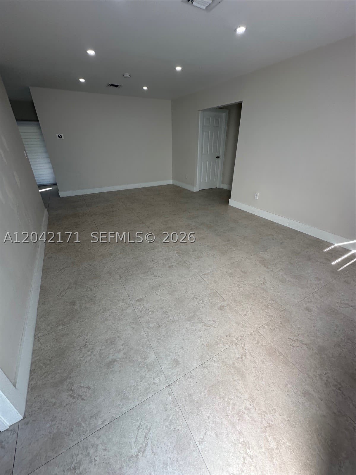 4924 SW 131st Ave – photo 3