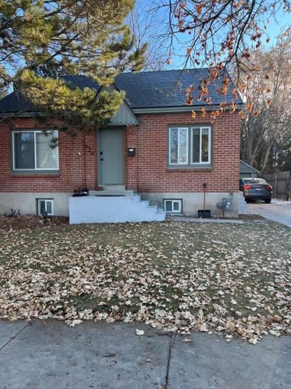620 N 300 E – photo 1