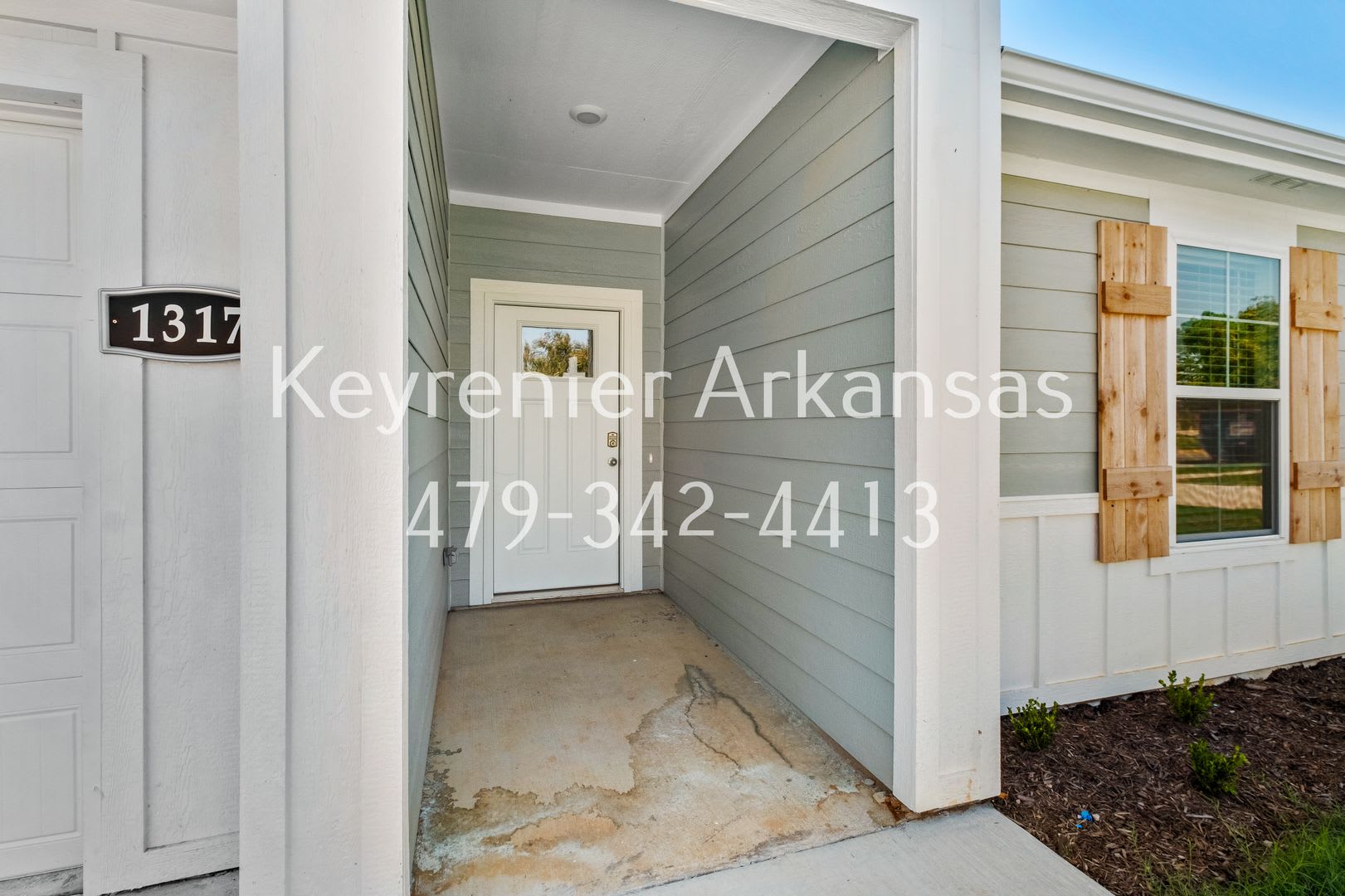 Beautiful, Brand New 4/2 in Gentry! – photo 4