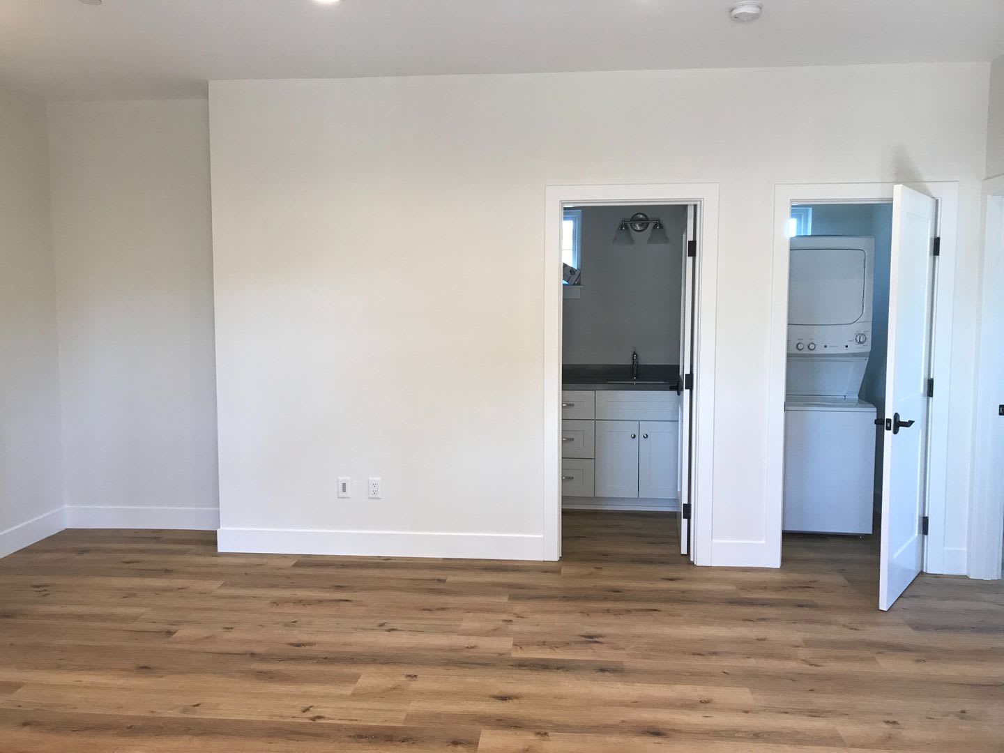 Upstairs Two Bedroom With Views – photo 4