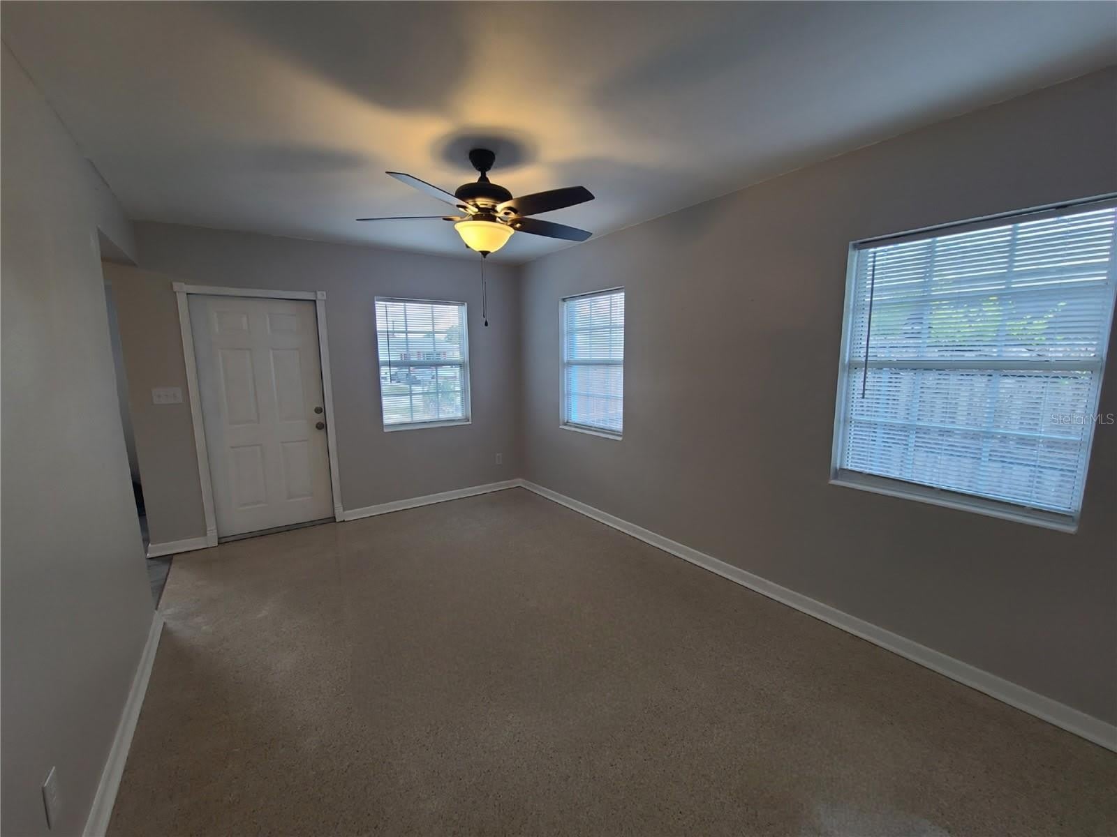 5000 35Th Avenue N – photo 5