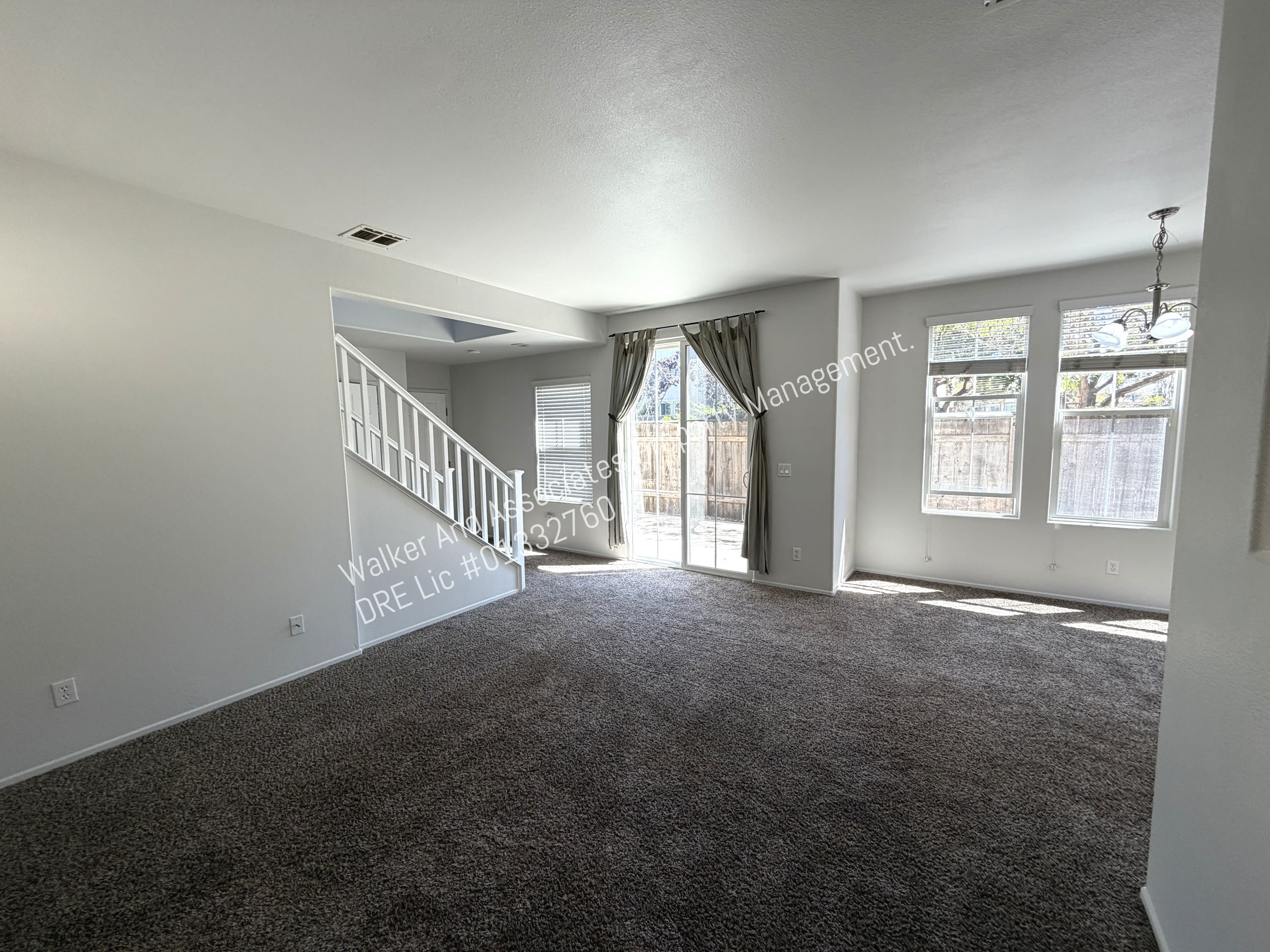 2245 Lily Ln – photo 3