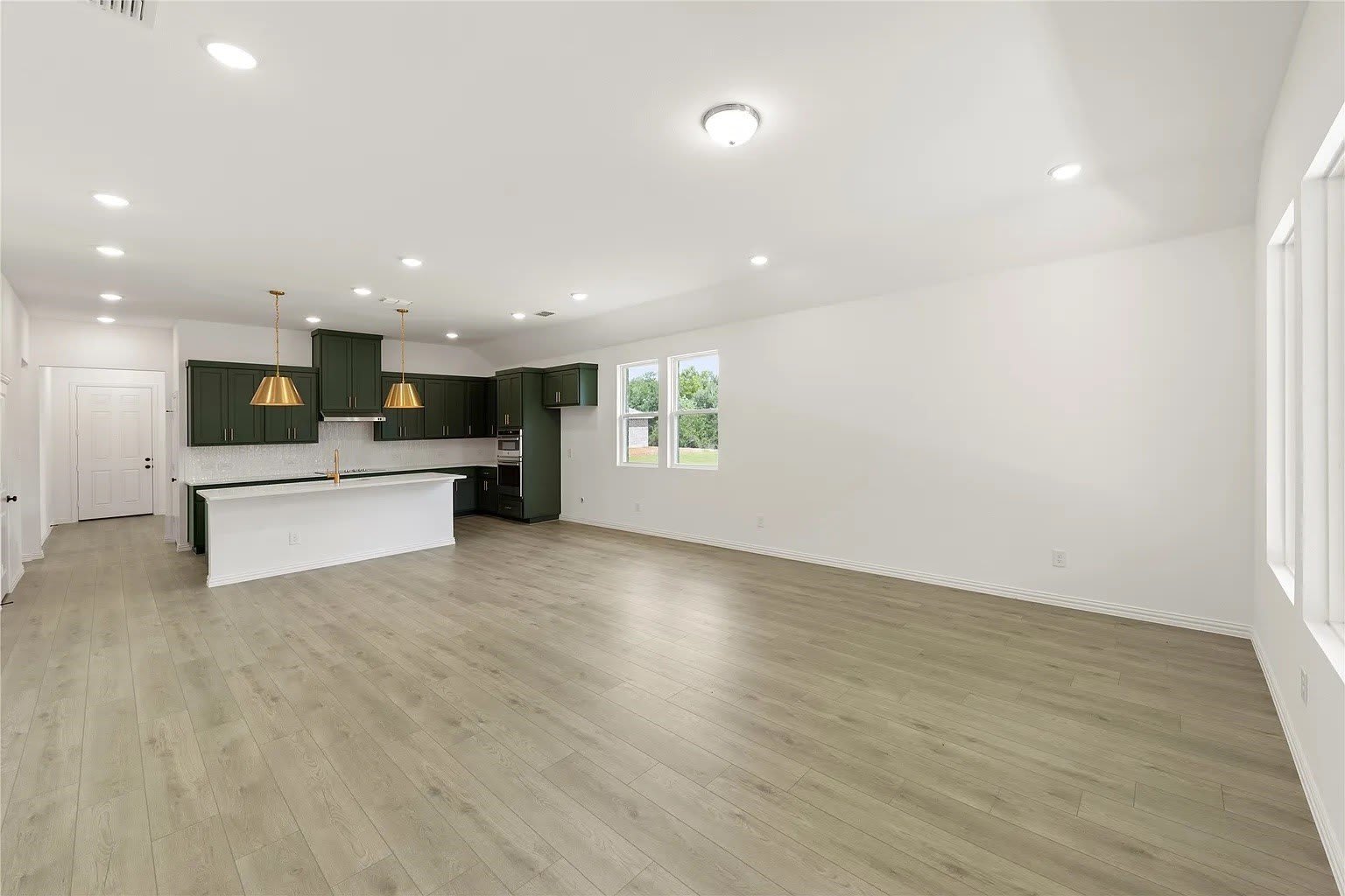 2121 Williams Road – photo 4