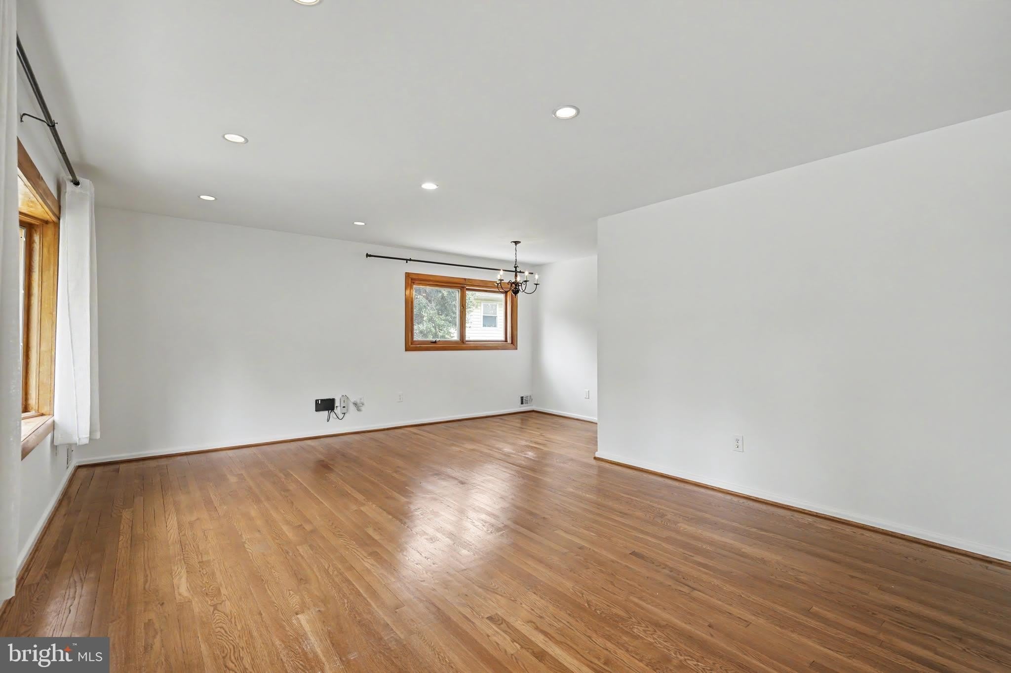 604 YEONAS Drive SW – photo 3