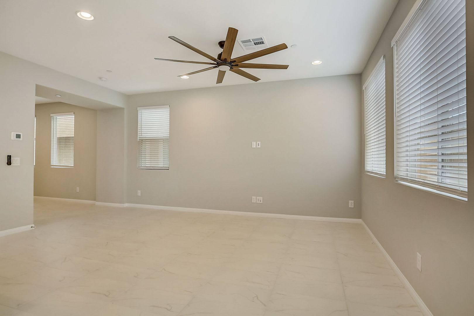 Beautiful 2 story Home in Skye Canyon – photo 5