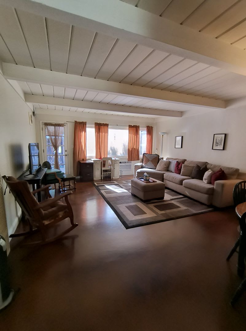 Short Term Rental Fully Furnished And Move In Ready – photo 3