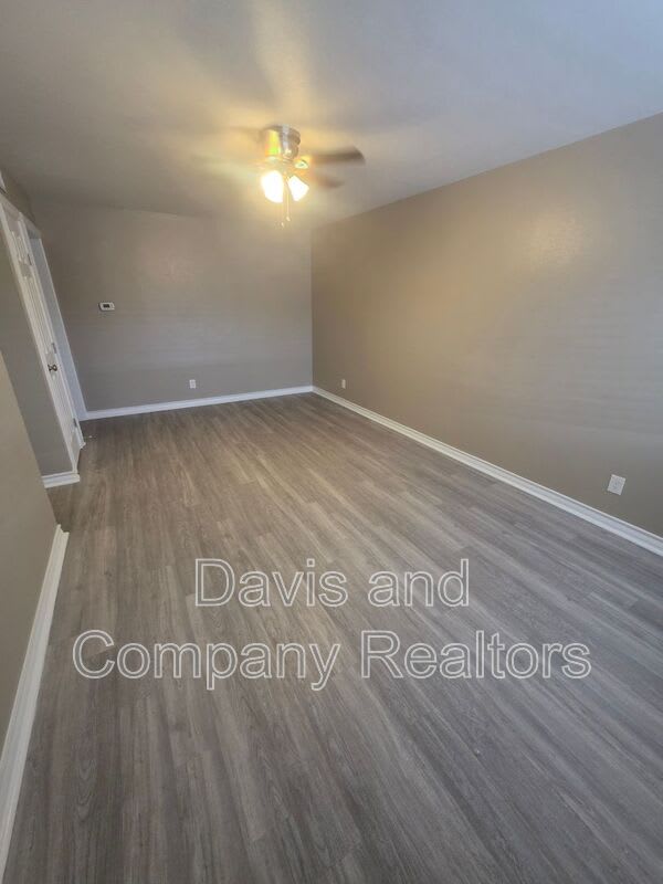 2910 W Michigan Ave – photo 3