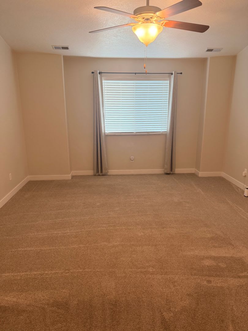 Cozy 3 bedroom 2.5 Bathroom Townhome – photo 5