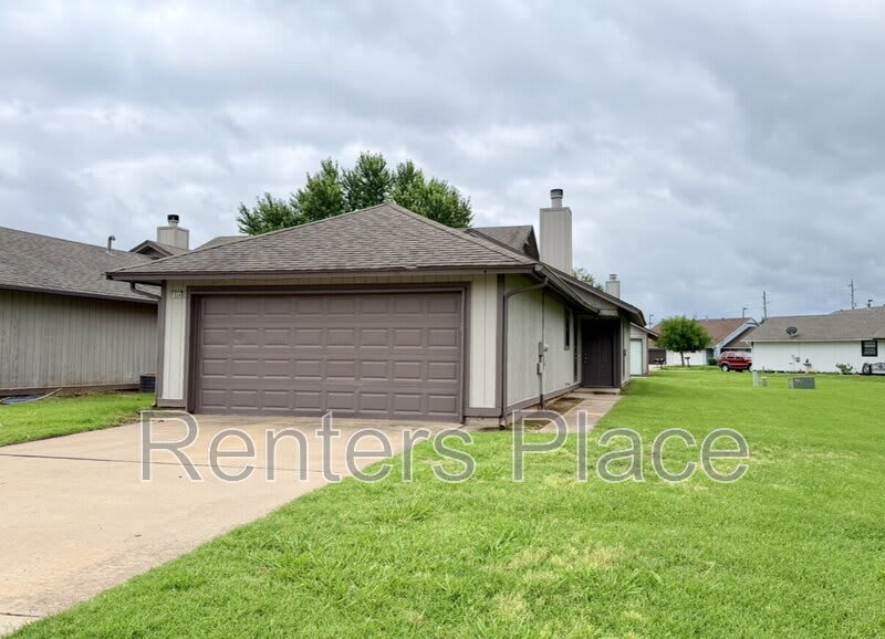 1548 East 74th Street – photo 1