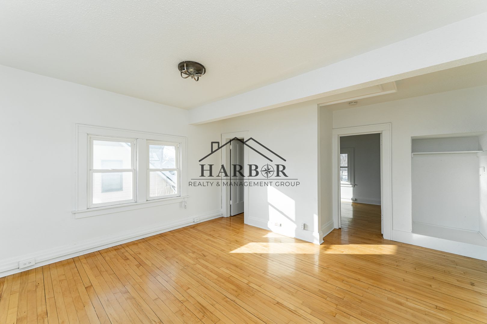 917 N Broadway Avenue – photo 4